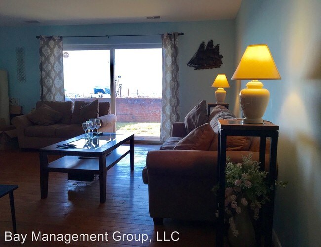 Foto del edificio - 3 br, 2.5 bath House - 2389 Boston Street