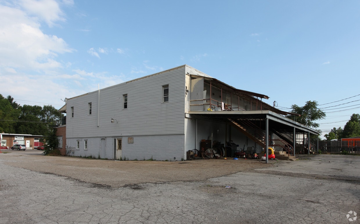 Building Photo - 35 S Salem Warren Rd