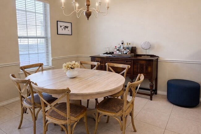 Foto del edificio - 114 Forest Dr Loop