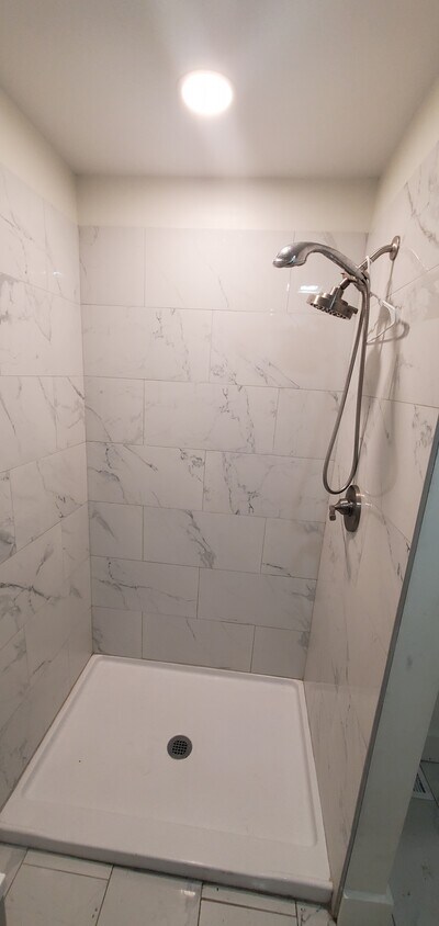 Foto del edificio - 51 Bowling Ln