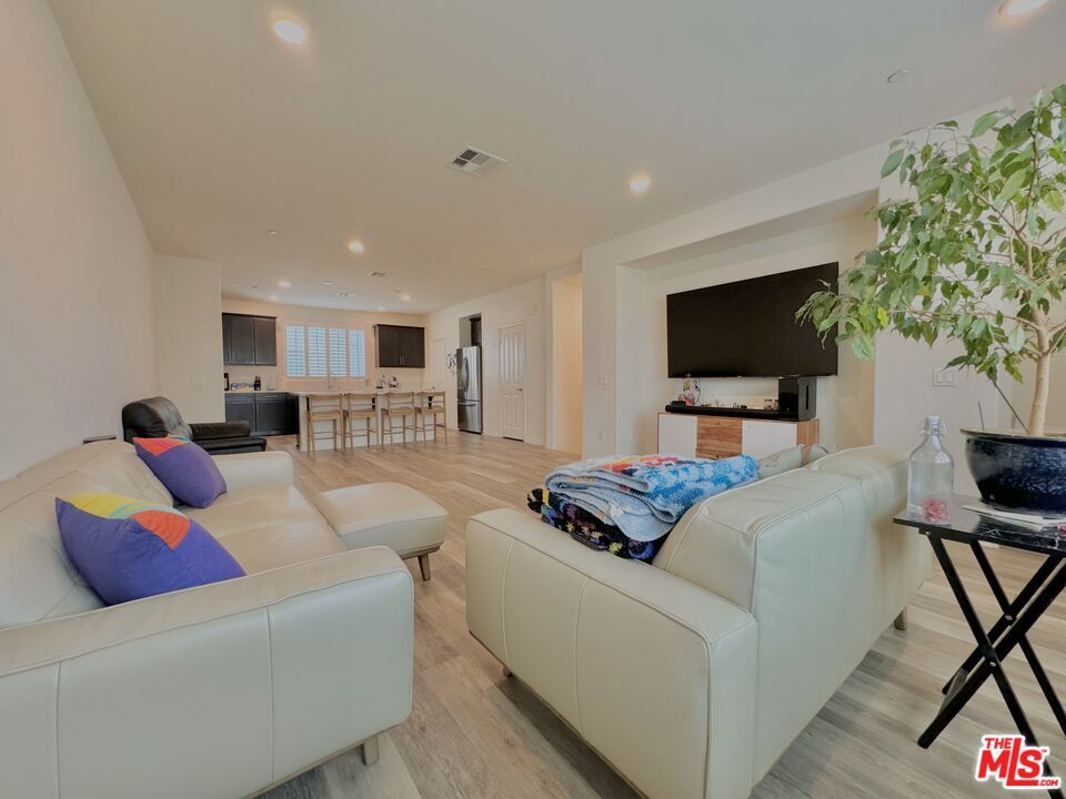 Primary Photo - 14428 Papaya Ln
