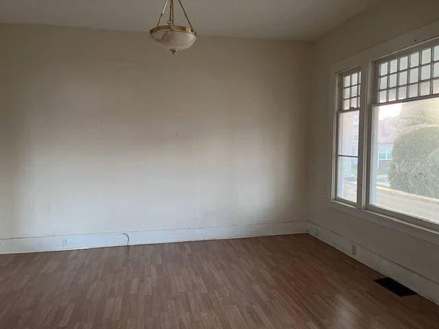 Building Photo - 204 W Market St