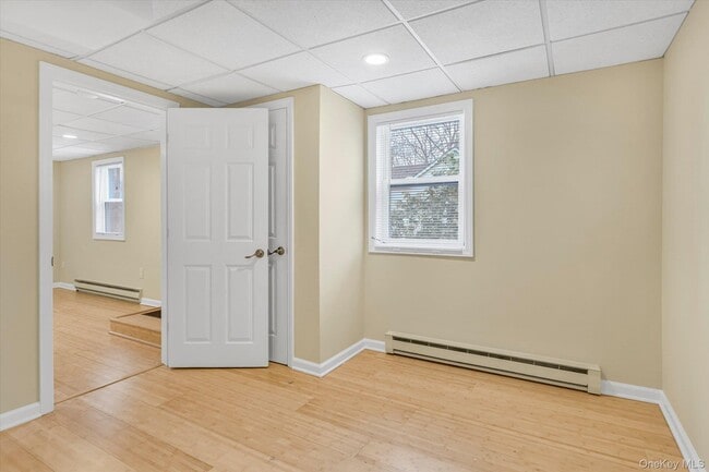 Building Photo - 11 Doris Ct