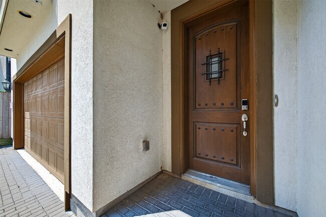 Foto del edificio - 1031 W 21st St