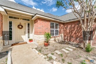 Building Photo - 5704 Meadow Wood Dr