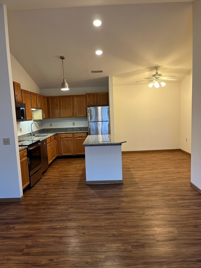 Foto del edificio - Prairie Oaks Apartments