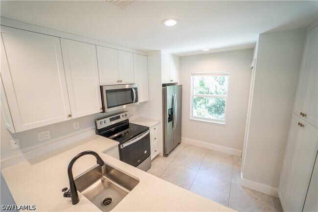 Foto del edificio - 27304 Dortch Ave
