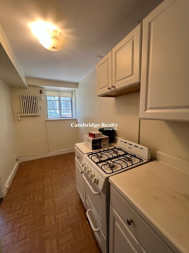 Building Photo - 46 Highland Ave