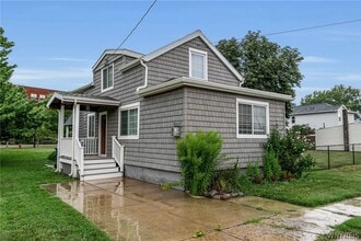 Building Photo - 98 Louisiana St
