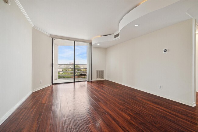 Foto del edificio - 3525 Sage Rd