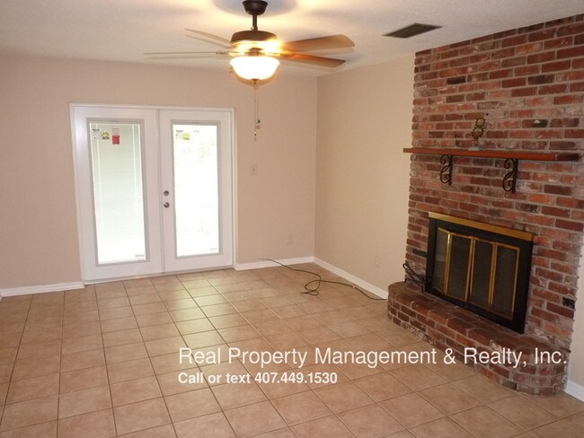 Building Photo - 5705 Briar Dr