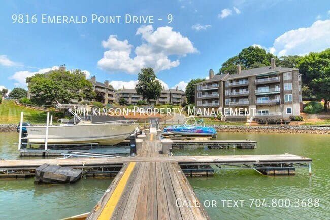Foto del edificio - 9816 Emerald Point Dr