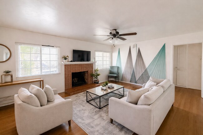 Foto del edificio - Large 5 Bed 3 Bath Home on East Falls - Popular Street Close to Campus!!!