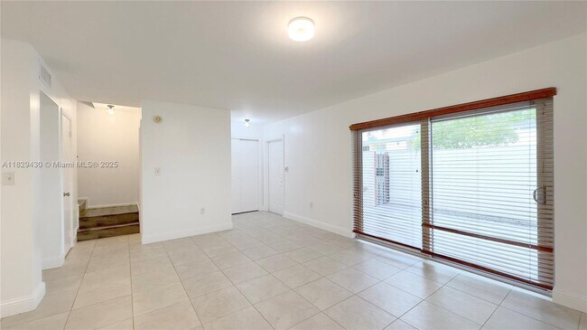Foto del edificio - 8483 SW 137th Ave
