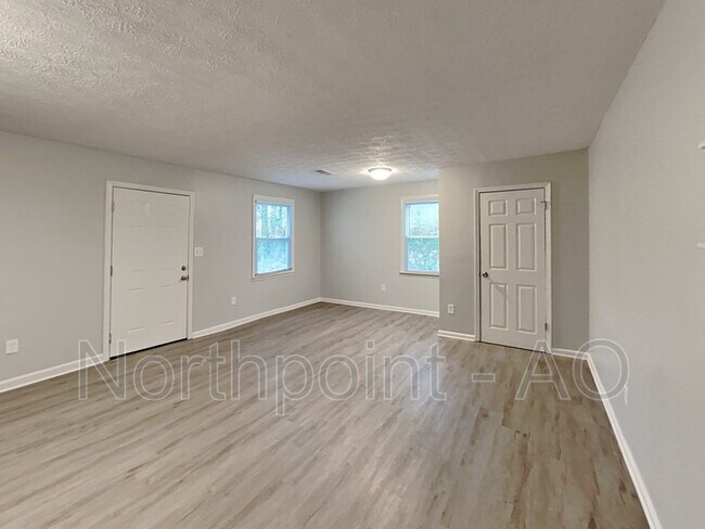 Foto del edificio - 2325 Browns Mill Rd SE