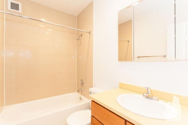 Foto del edificio - 4607 N Sheridan Rd