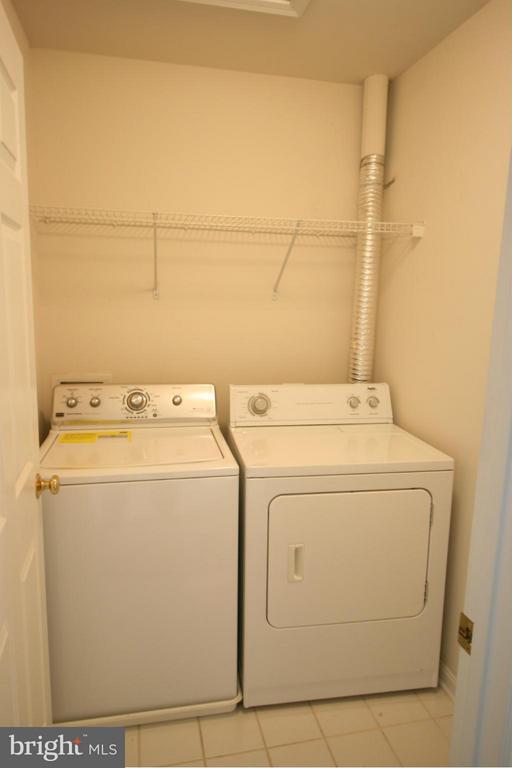 Foto del edificio - 8250 Red Carnation Ct