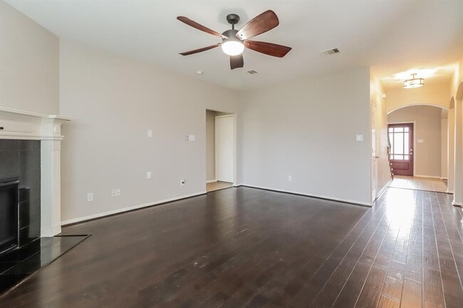 Building Photo - 105 Avery Springs Ln