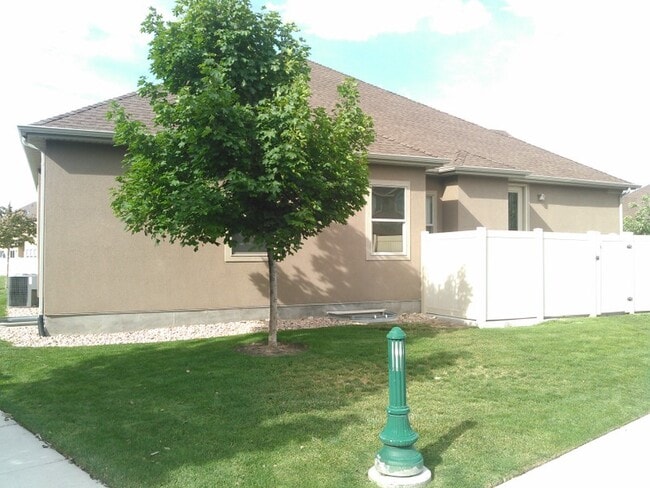 Building Photo - 13722 Mt Cortina Way