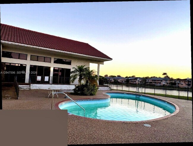 Foto del edificio - 3200 NW 46th St