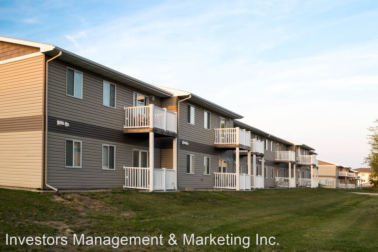 3705 2nd St NE, Minot, ND 58703 Room for Rent in Minot, ND