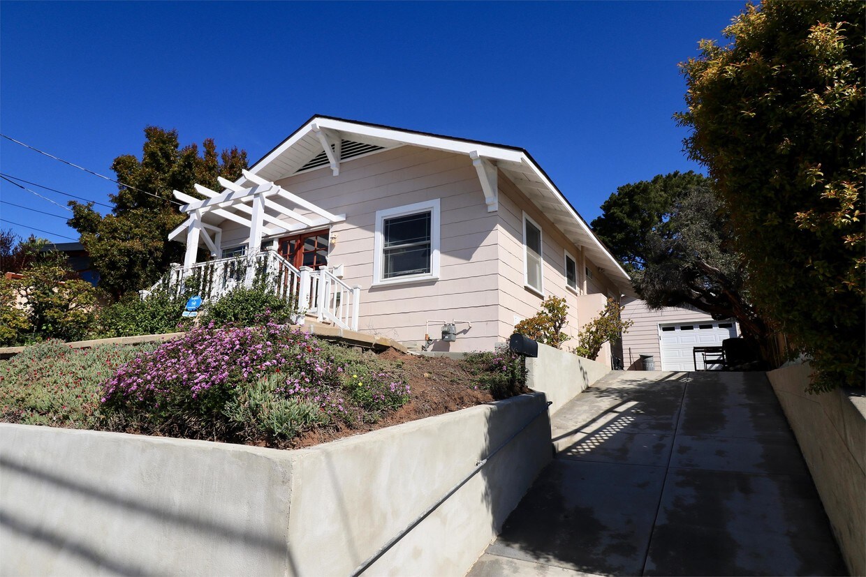 Foto principal - 1136 Sutter St