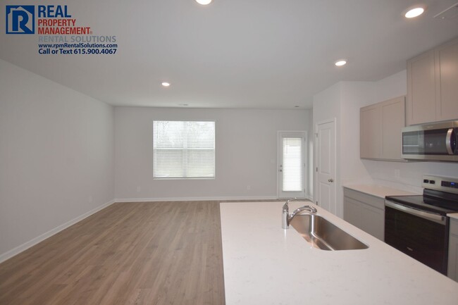 Foto del edificio - Brand new 3bd townhome with attached garag...