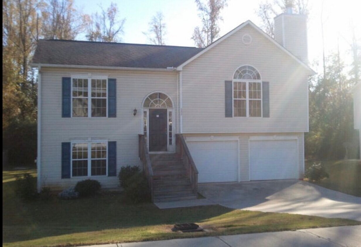 Primary Photo - 331 Timberwood Dr