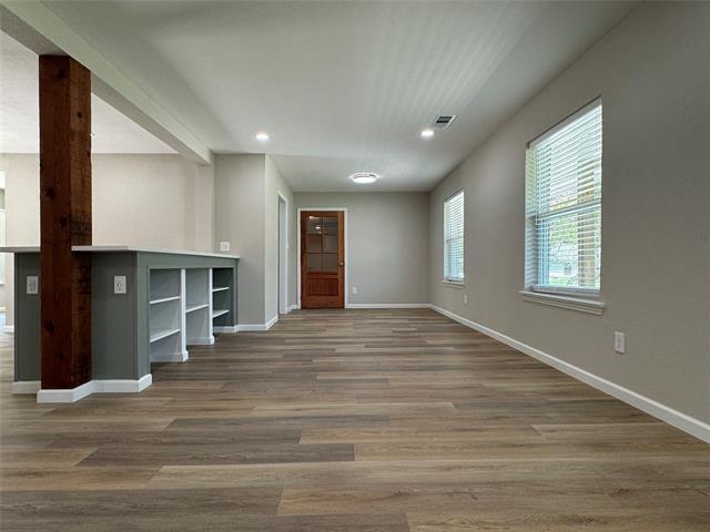 Building Photo - 622 Mink Dr
