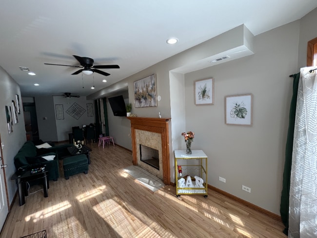 Foto del edificio - 5331 S Calumet Ave