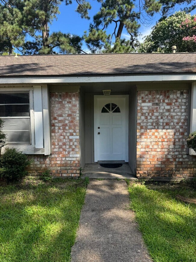 Foto del edificio - 9706 Galston Ln
