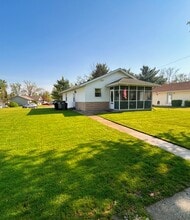 Building Photo - 614 Mercer Ave