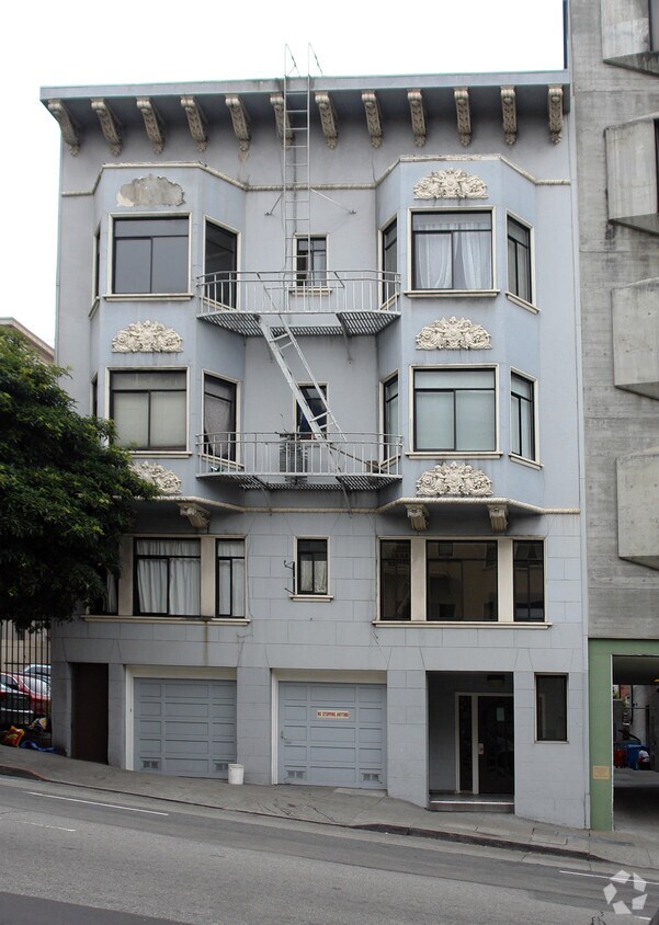 Building Photo - 1355 Pine St