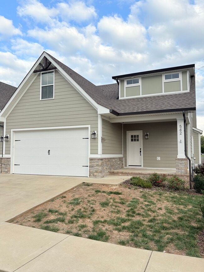 Building Photo - 542 Providence Ct