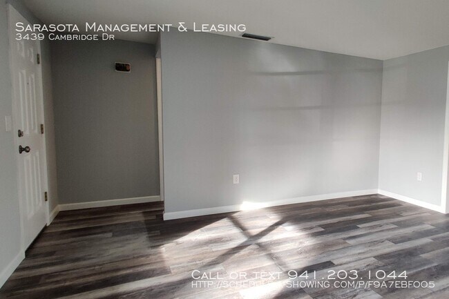 Building Photo - 3439 Cambridge Dr