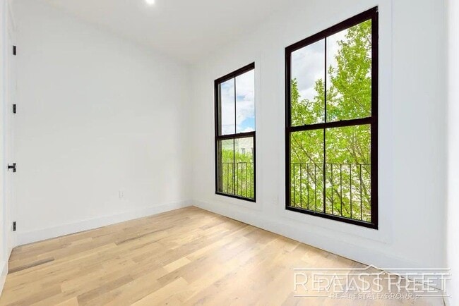 Building Photo - Brand New 2 Bed in Greenwood with W/D in u...
