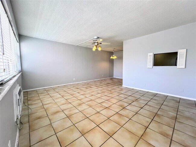 Foto del edificio - 625 Antioch Ave