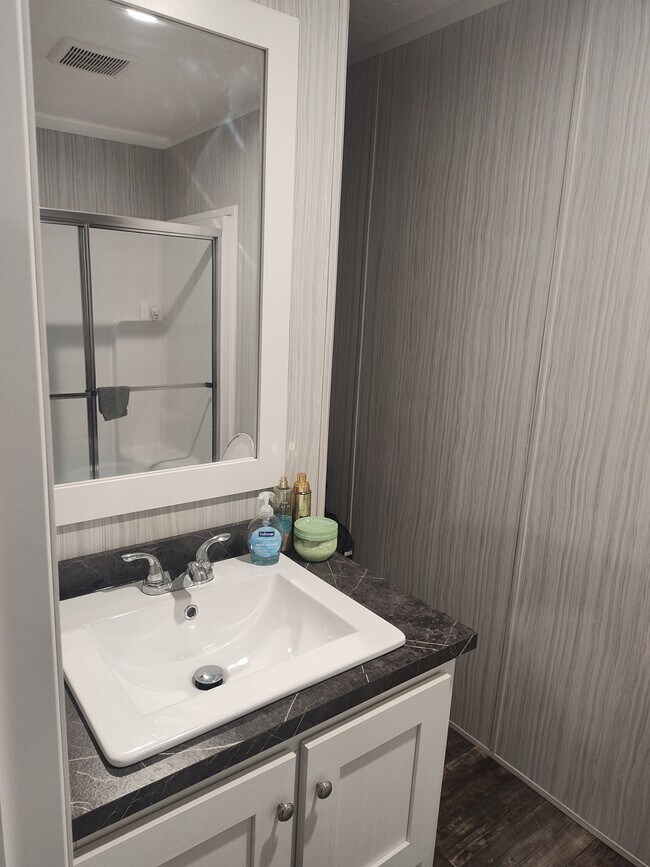 Foto del edificio - 6355 N 13 Park Ln