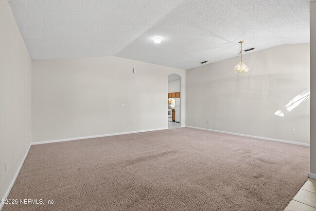 Foto del edificio - 8342 Staplehurst Dr W