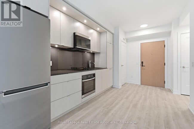 Building Photo - 25 Cordova Ave