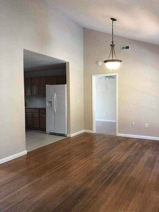 Foto del edificio - 115 Aylesbury Rd