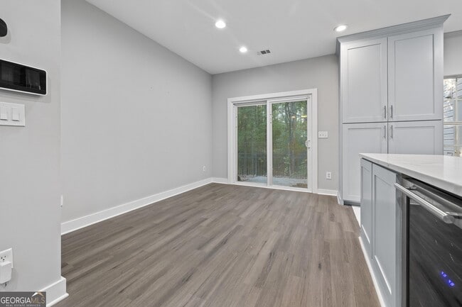 Building Photo - 4645 Valais Ct