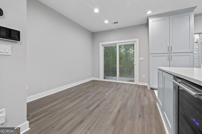 Foto del edificio - 4645 Valais Ct