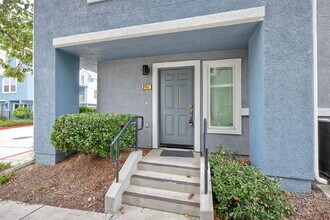 Building Photo - 3152 Lighthouse Ridge Ln