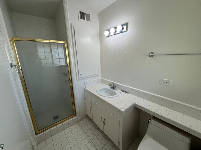 Building Photo - 5104 Atlanta Way