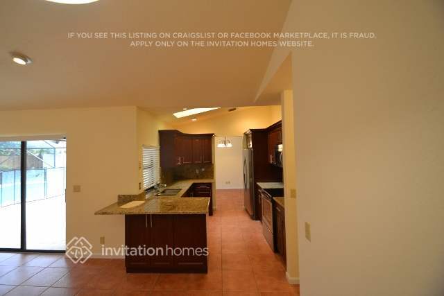 Foto del edificio - 14204 Wellington Trace