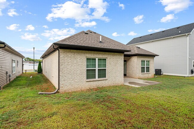 Foto del edificio - 1041 County House Ln