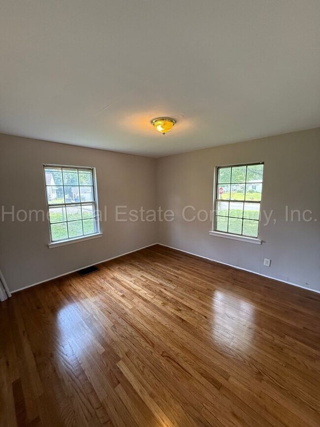 Building Photo - 658 Clemson Cir