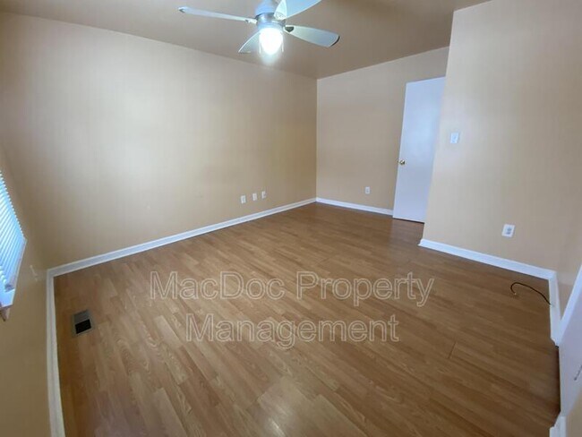 Building Photo - 607 Casey Pl