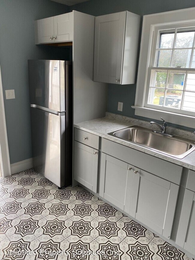 Foto del edificio - 2 br, 1 bath House - 2050 Burnett Blvd